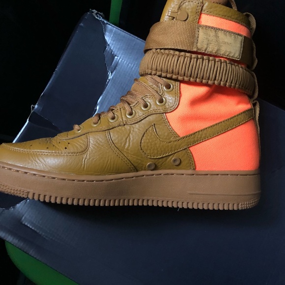 Nike Airforce 1s - Picture 3 of 6